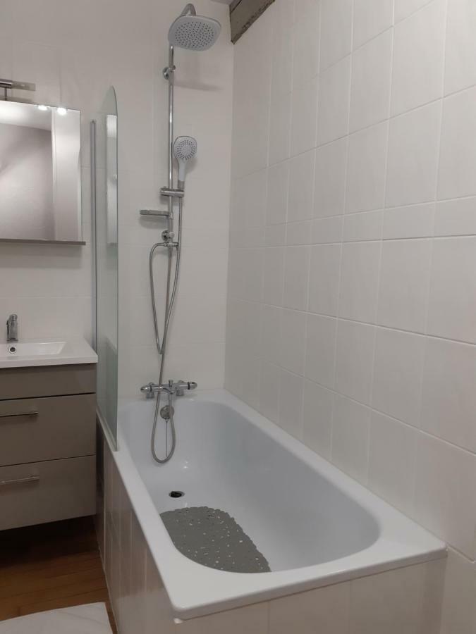 Le Vaillant, Appartement T2, Proche Gare, Hyper-Centre Et Marais, 1 A 2 Personnes, Wifi Bourges Exterior foto